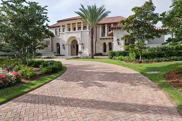 Best Professional Driveway Pavers  in Kewaunee, WI